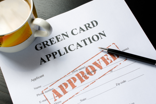 ¡Inicie hoy mismo su proceso de aprobación de tarjeta verde de esta manera!